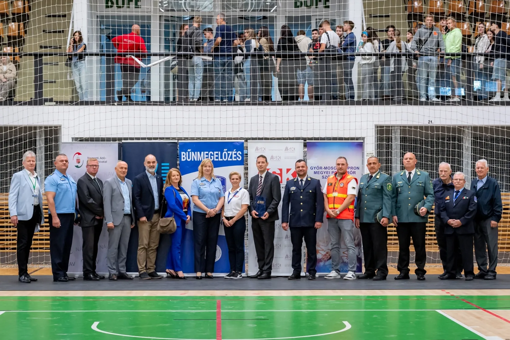 Representatives of Széchenyi István University and theits cooperating partners at the opening ceremony of the programme. (Photo: András Adorján)